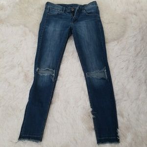 H&M distressed stretch skinny jean(used)